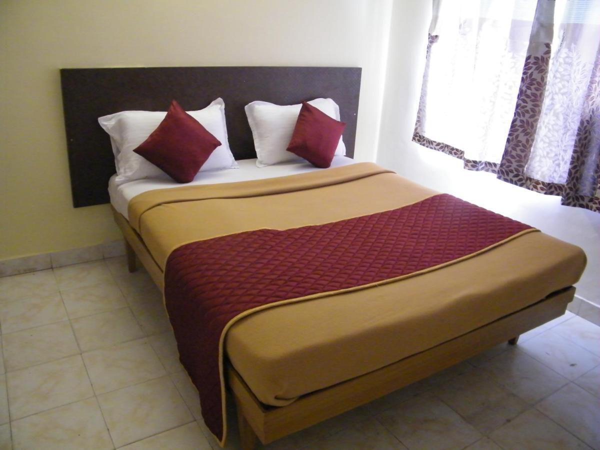 Hôtel The White House Residency à Chennai Extérieur photo