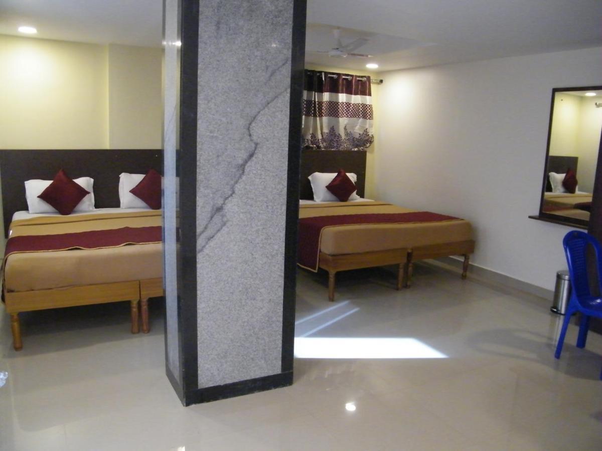 Hôtel The White House Residency à Chennai Extérieur photo